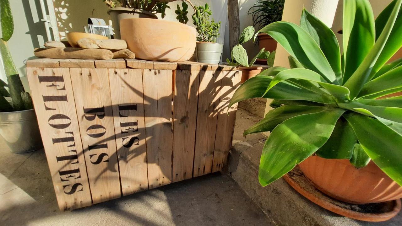 Les Bois Flottes . De La Verne Accommodatie bij particulieren *